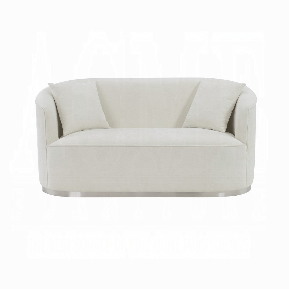 Basilio Loveseat